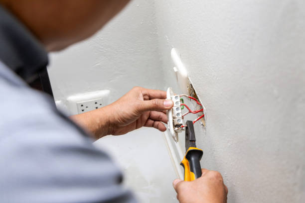 Best Affordable Emergency Electrician  in Chester, IL
